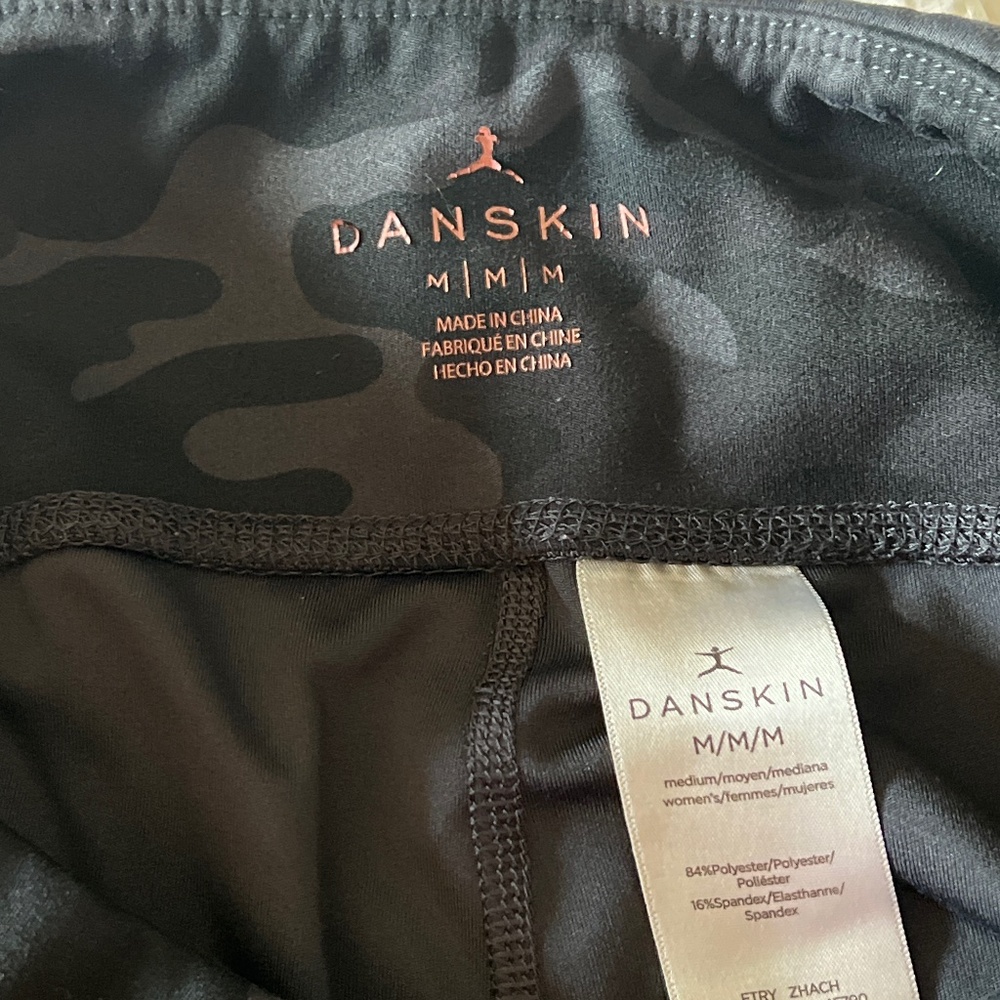 Black camo Danskin yoga pants